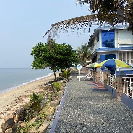 Sealine Beach Resorts Cherai Beach Exterior photo