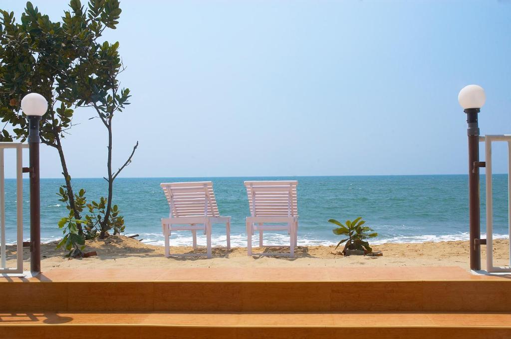 Sealine Beach Resorts Cherai Beach Exterior photo