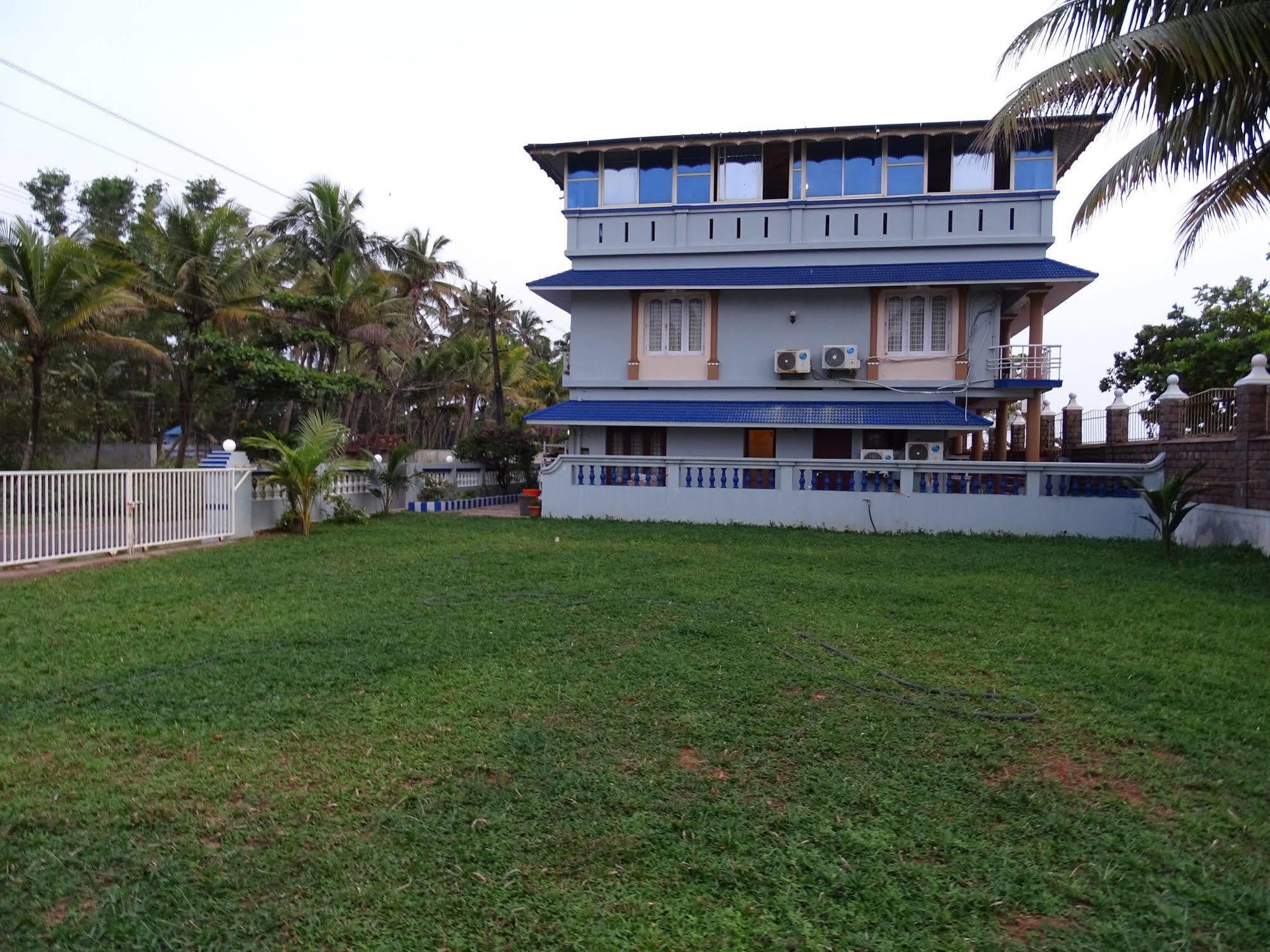 Sealine Beach Resorts Cherai Beach Exterior photo